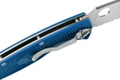 Spyderco Resilience Lightweight S35VN Blue C142PBL FRN Navaja Parcialmente Dentada 14 Spyderco Resilience Lightweight S35VN Blue C142PBL FRN Navaja Parcialmente Dentada -Victorinox Ventas SPC142PSBL 06 spyderco